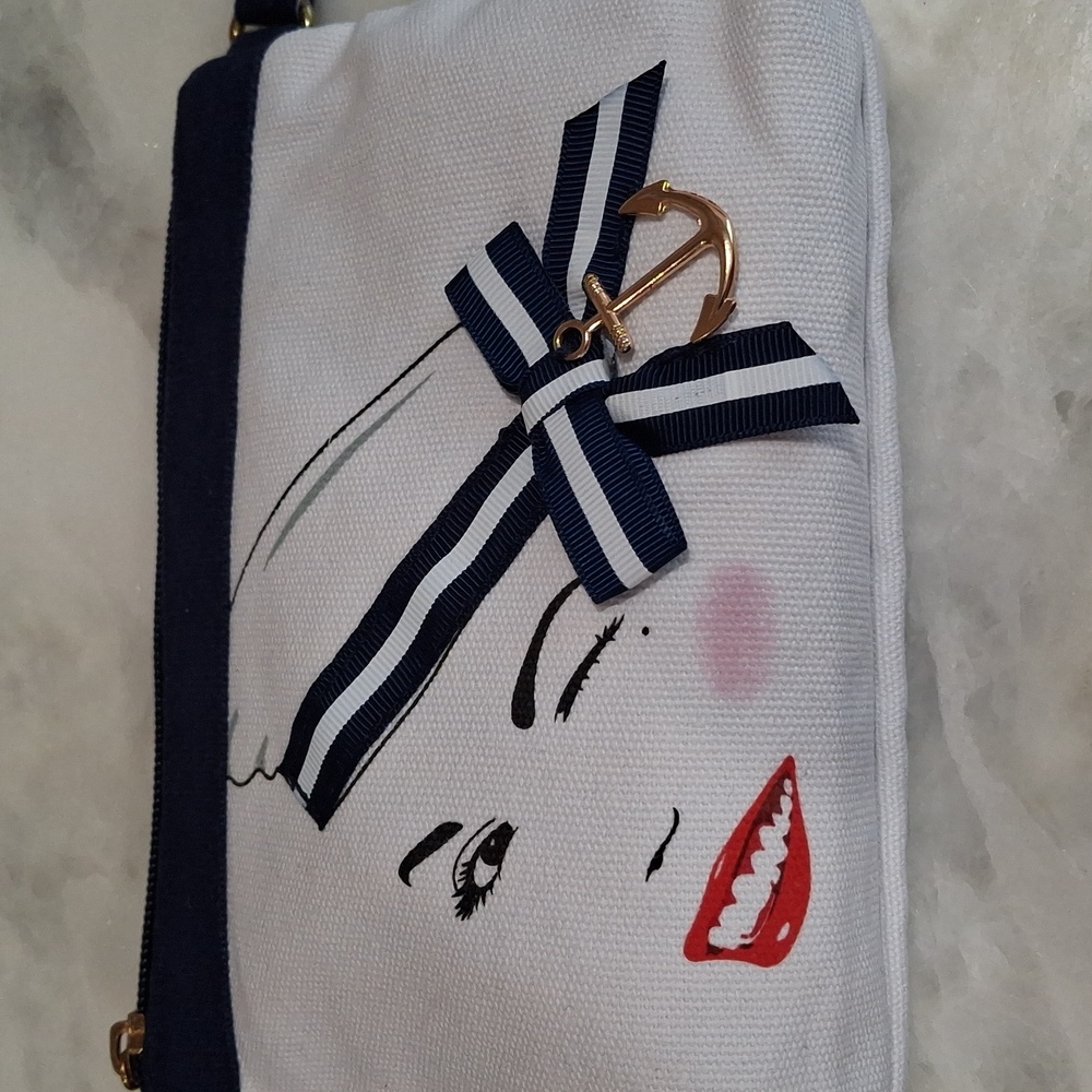 Wristlets - Picture 7 of 12